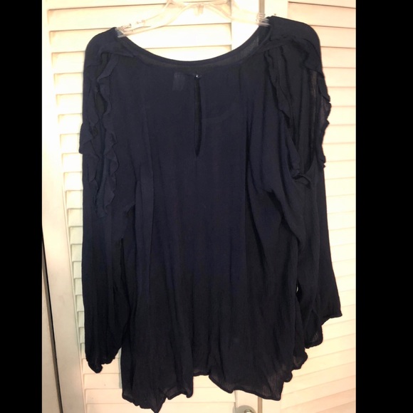 cold shoulder ruffle blouse - Picture 3 of 3